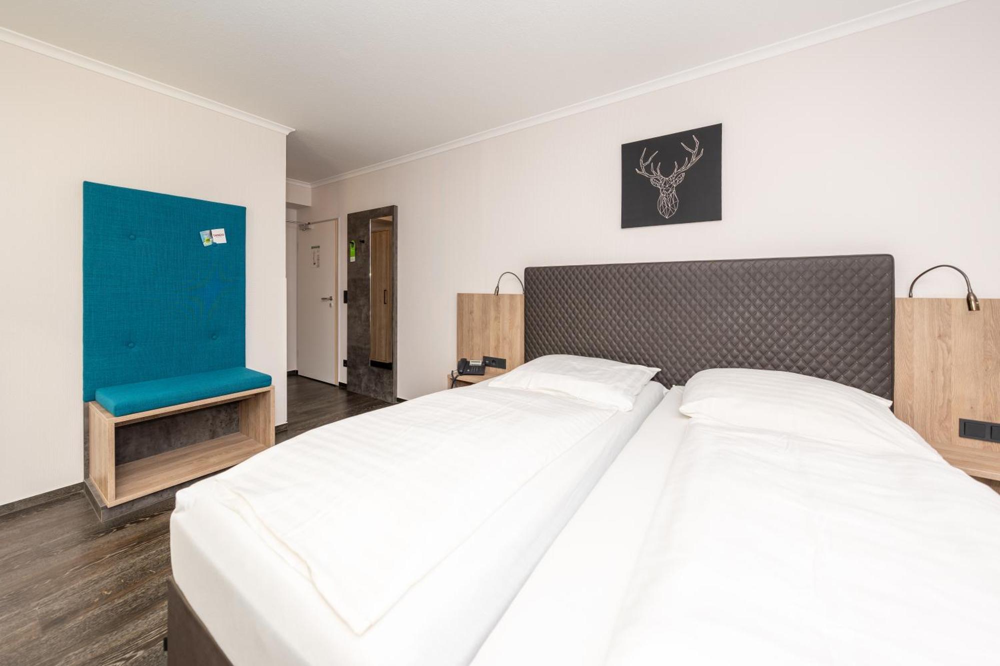 Tespo Hotel Und Sportpark Карст Экстерьер фото