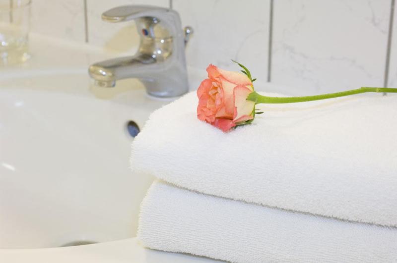 Tespo Hotel Und Sportpark Карст Экстерьер фото