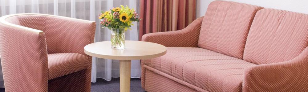 Tespo Hotel Und Sportpark Карст Экстерьер фото