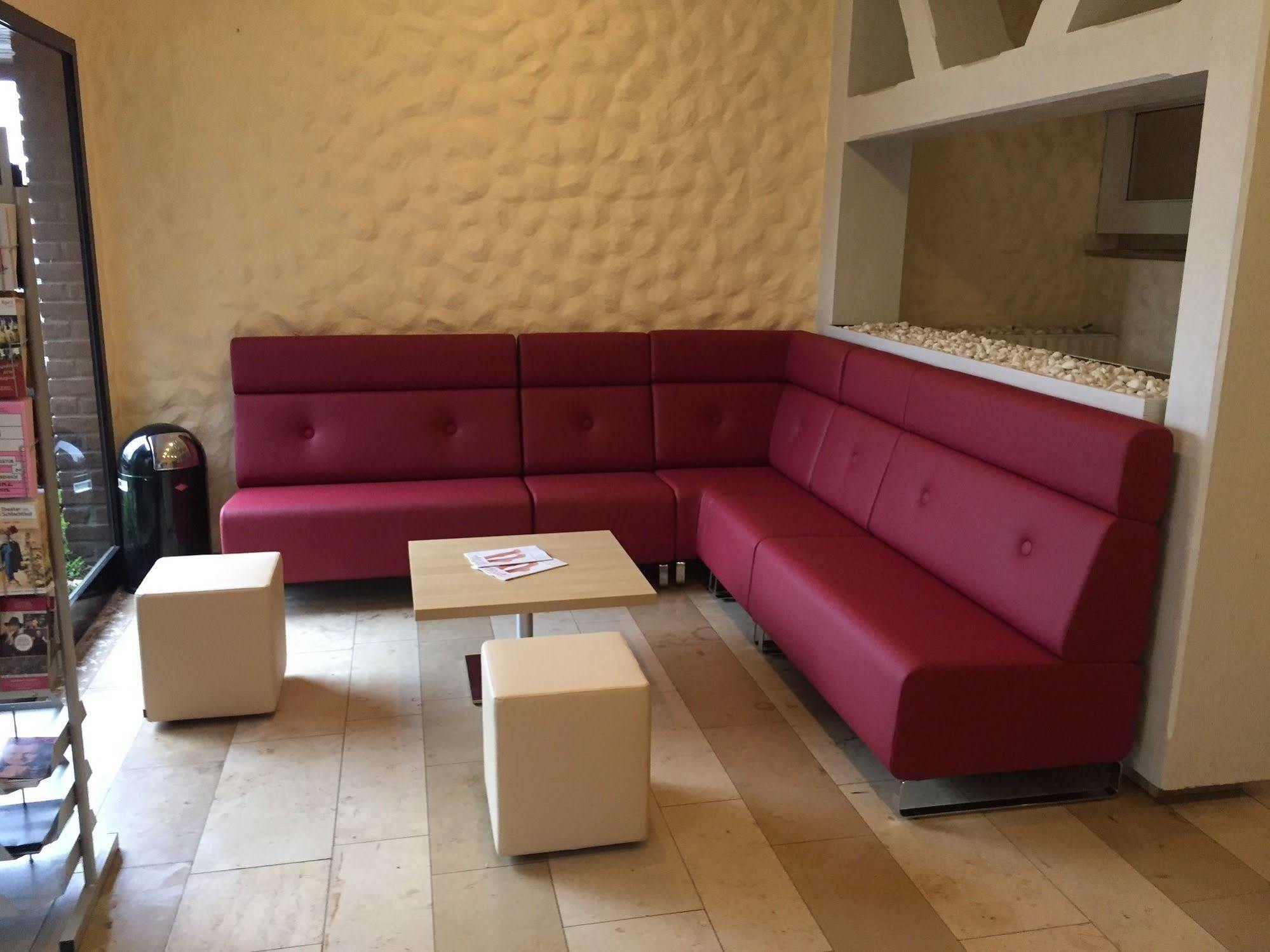 Tespo Hotel Und Sportpark Карст Экстерьер фото